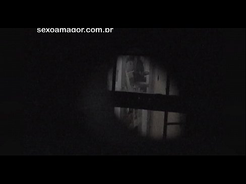 ❤️ Ka hopukina pukutia a Blondie e tetahi kaitirotiro takiwa e huna ana i muri i nga pereki tuwhera ❌ Russian porn i a matou ﹏