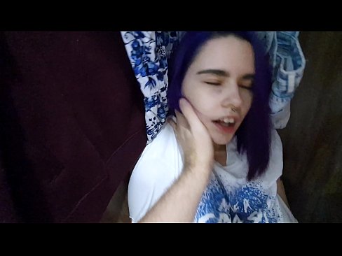 ❤️ I kitea taku tuahine i roto i te kaapata ka awhina ia ia ki te cum ❌ Russian porn i a matou ﹏